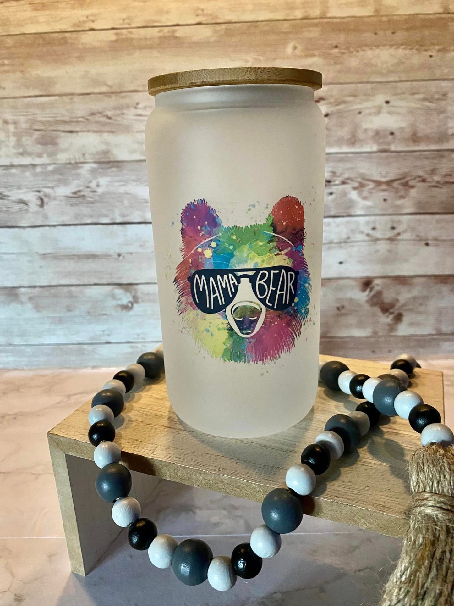 Mama Bear colorful - Frosted Glass Cup