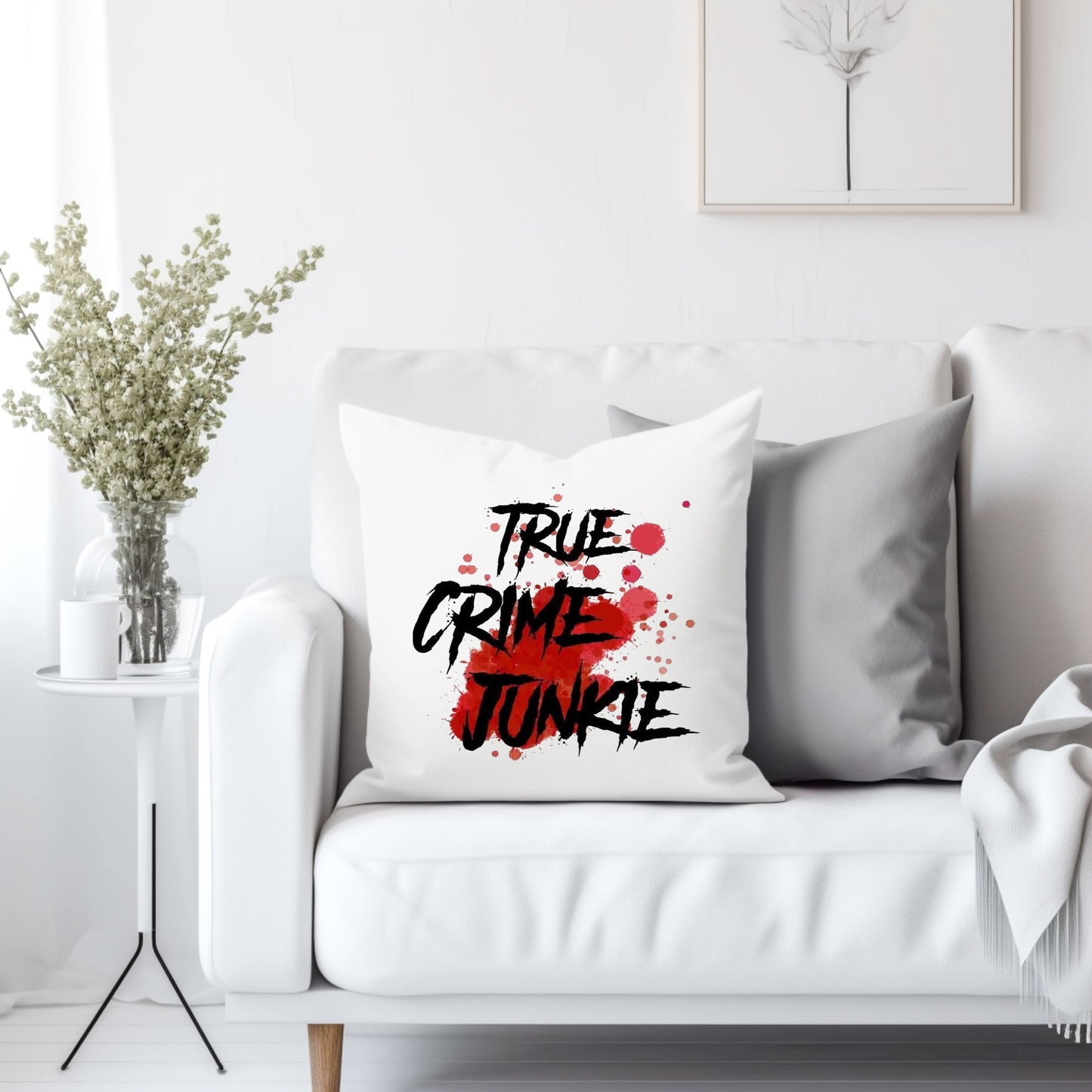 True crime junkie 2 - Throw Pillow Cover