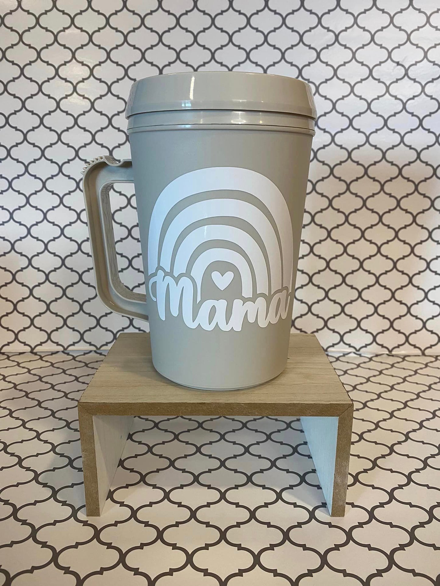Grey Mama white rainbow - Mega Mug 34 oz